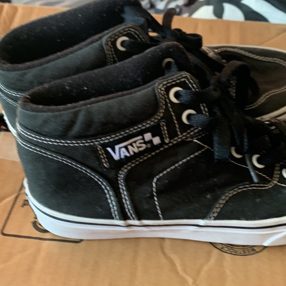 Van - Picture 4 of 4